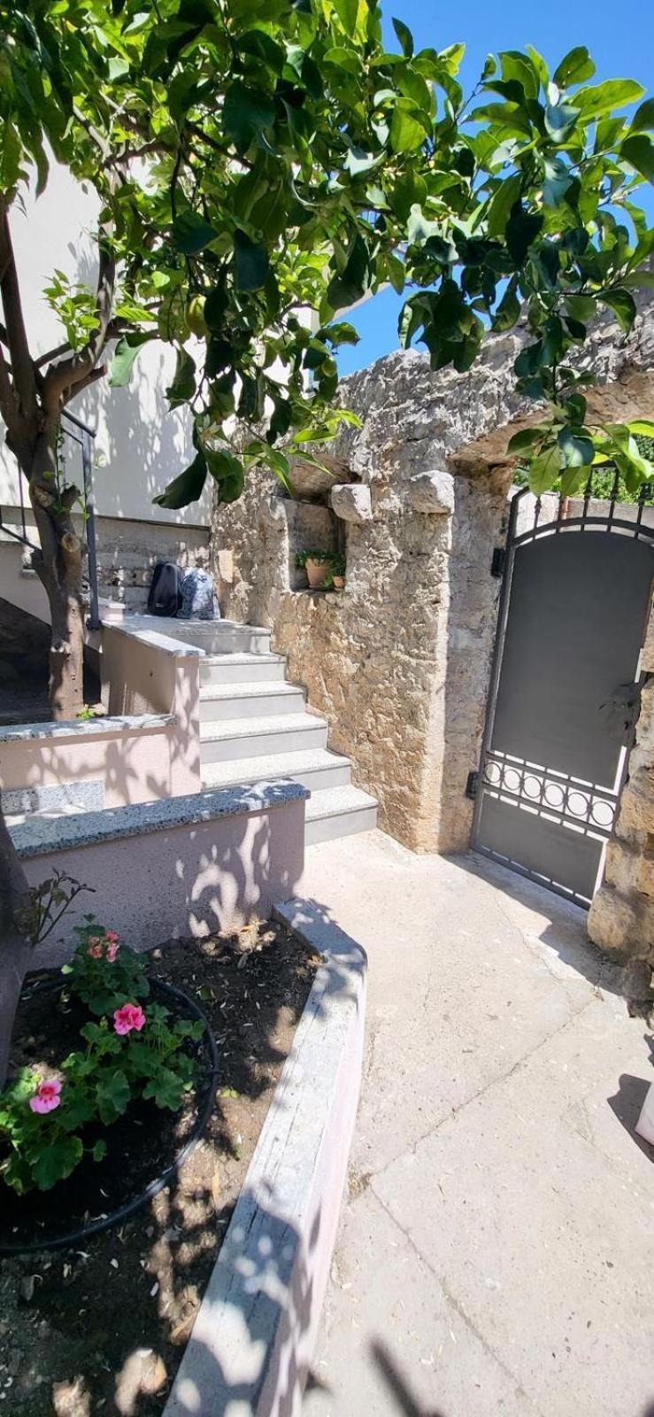 Riva Suite 2 Komiža Exteriör bild