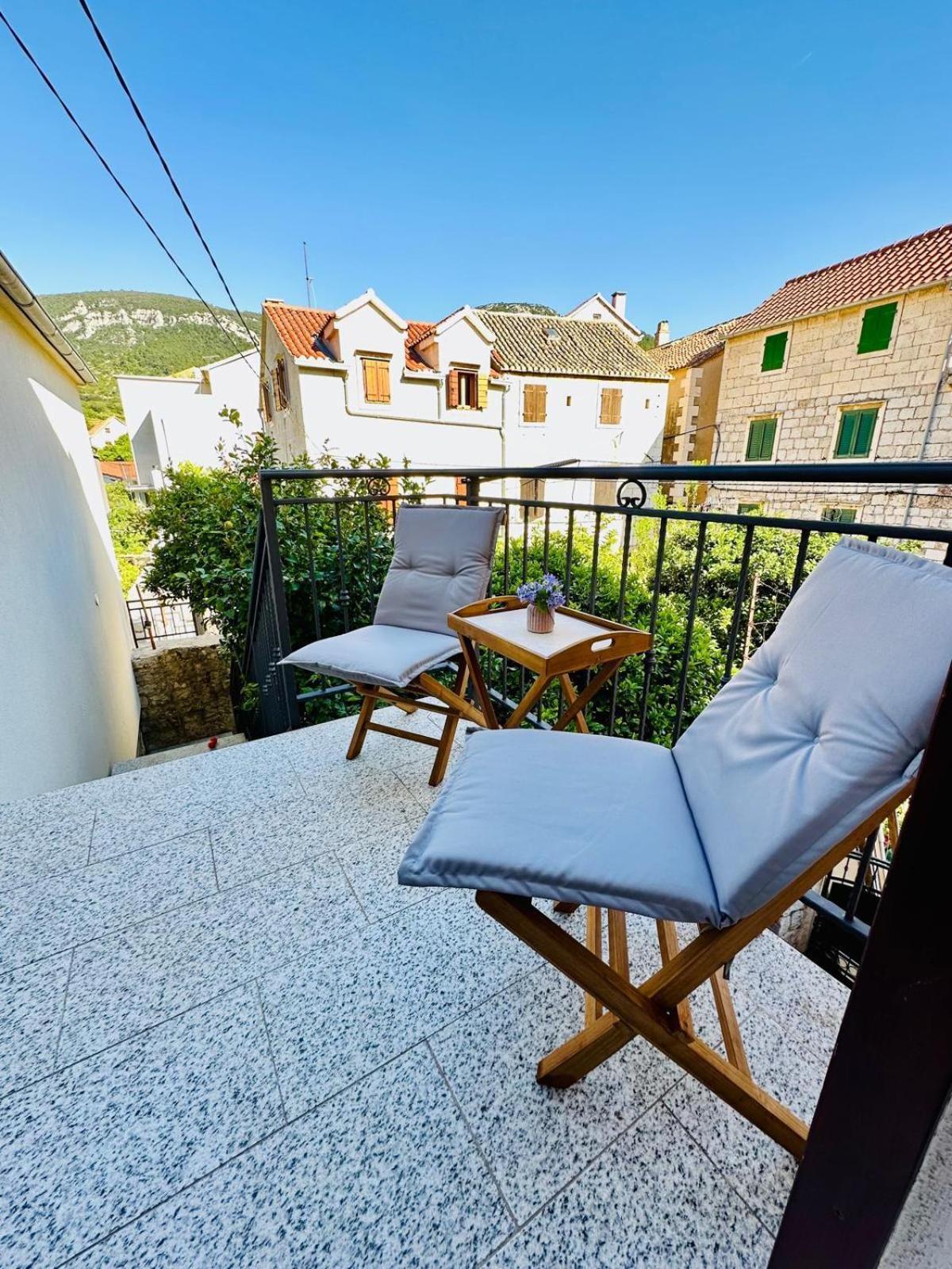 Riva Suite 2 Komiža Exteriör bild
